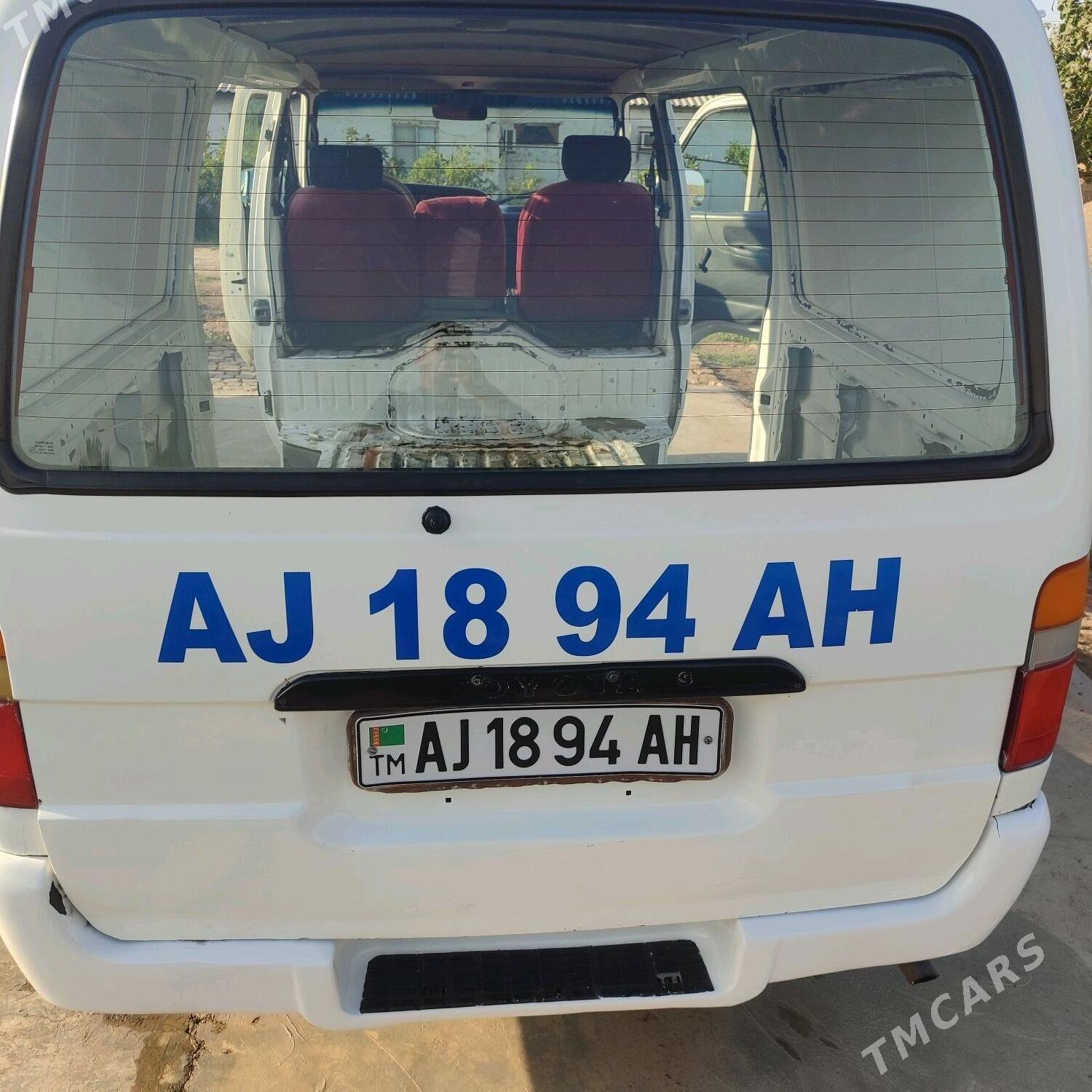 Toyota Hiace 1994 - 75 000 TMT - Теджен - img 5