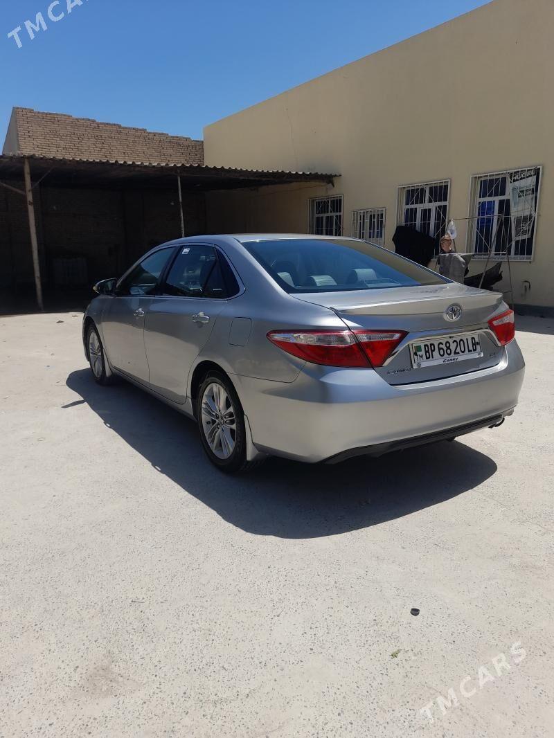 Toyota Camry 2015 - 240 000 TMT - Халач - img 7