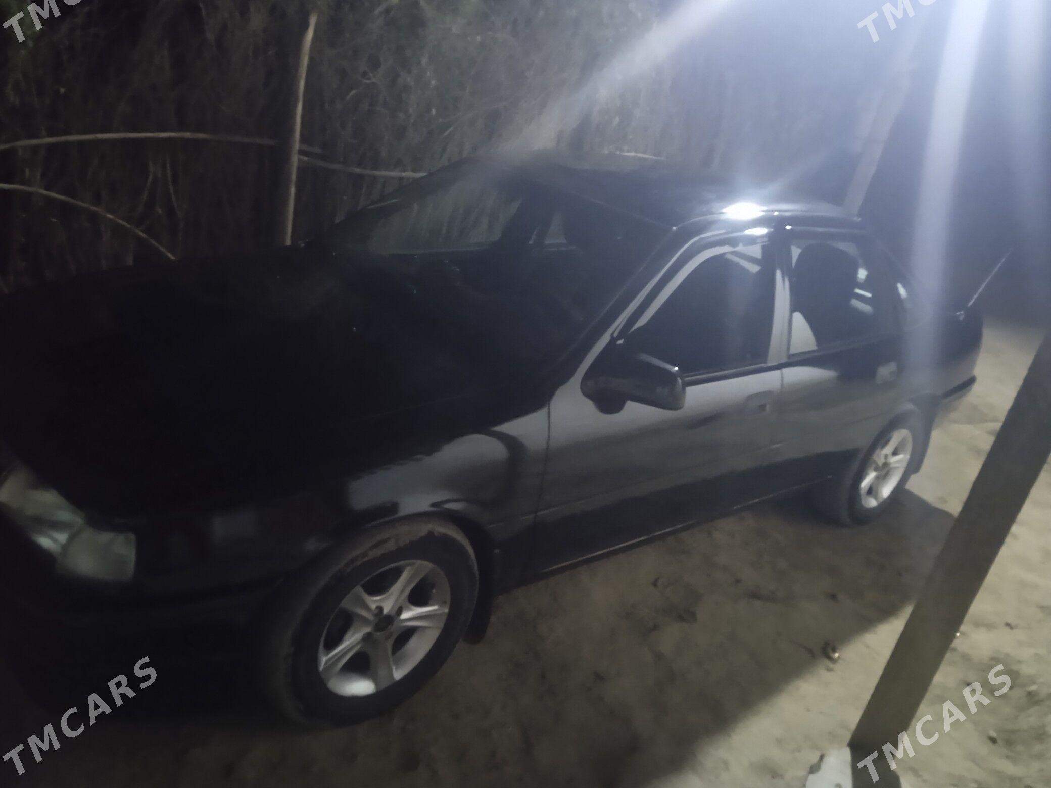Opel Vectra 1990 - 35 000 TMT - Губадаг - img 3