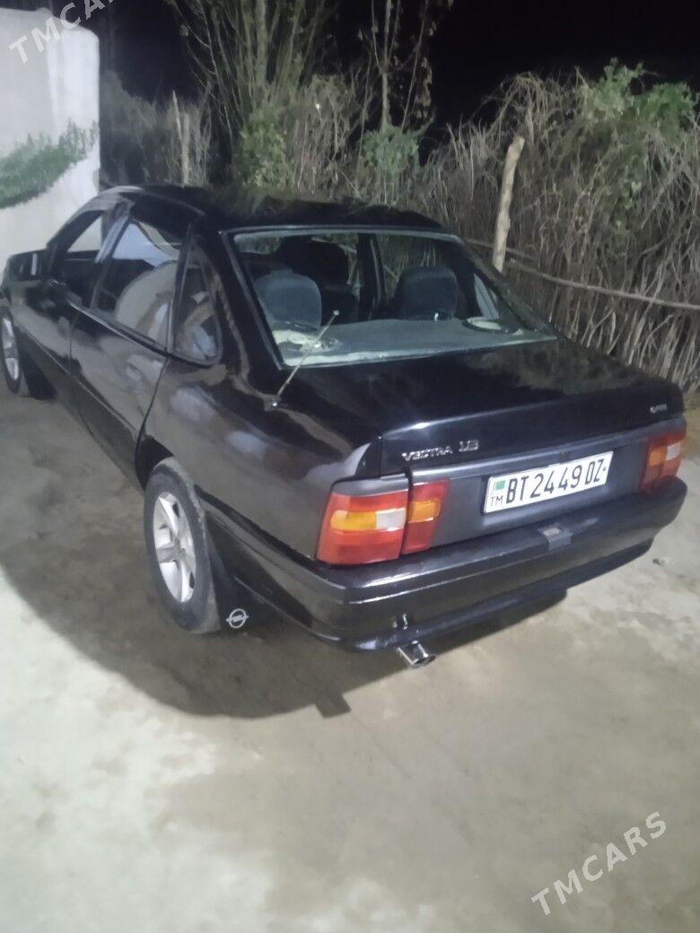 Opel Vectra 1990 - 35 000 TMT - Губадаг - img 1