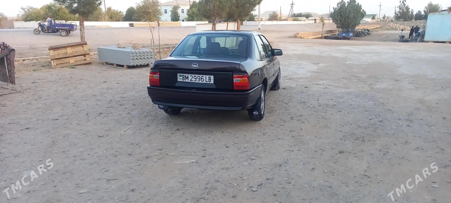 Opel Vectra 1992 - 24 000 TMT - Достлук - img 3