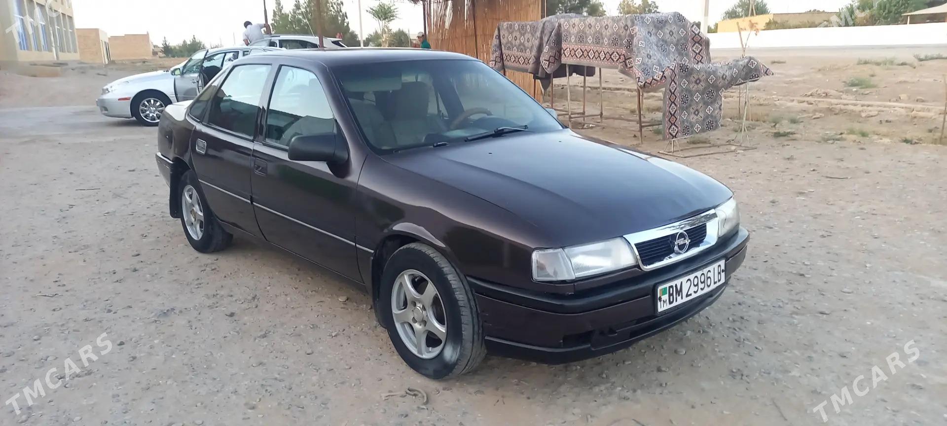 Opel Vectra 1992 - 24 000 TMT - Достлук - img 1