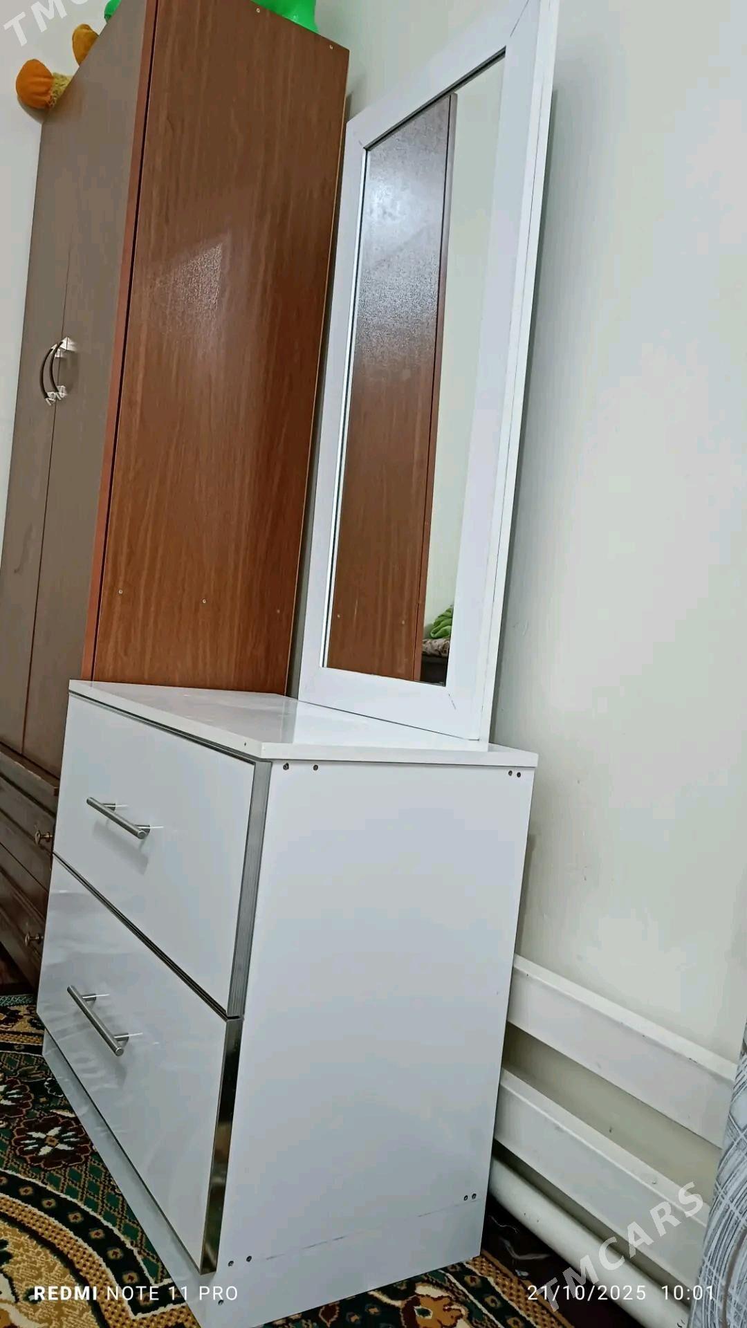 Yuz gorulyan ayna - Bäherden - img 1