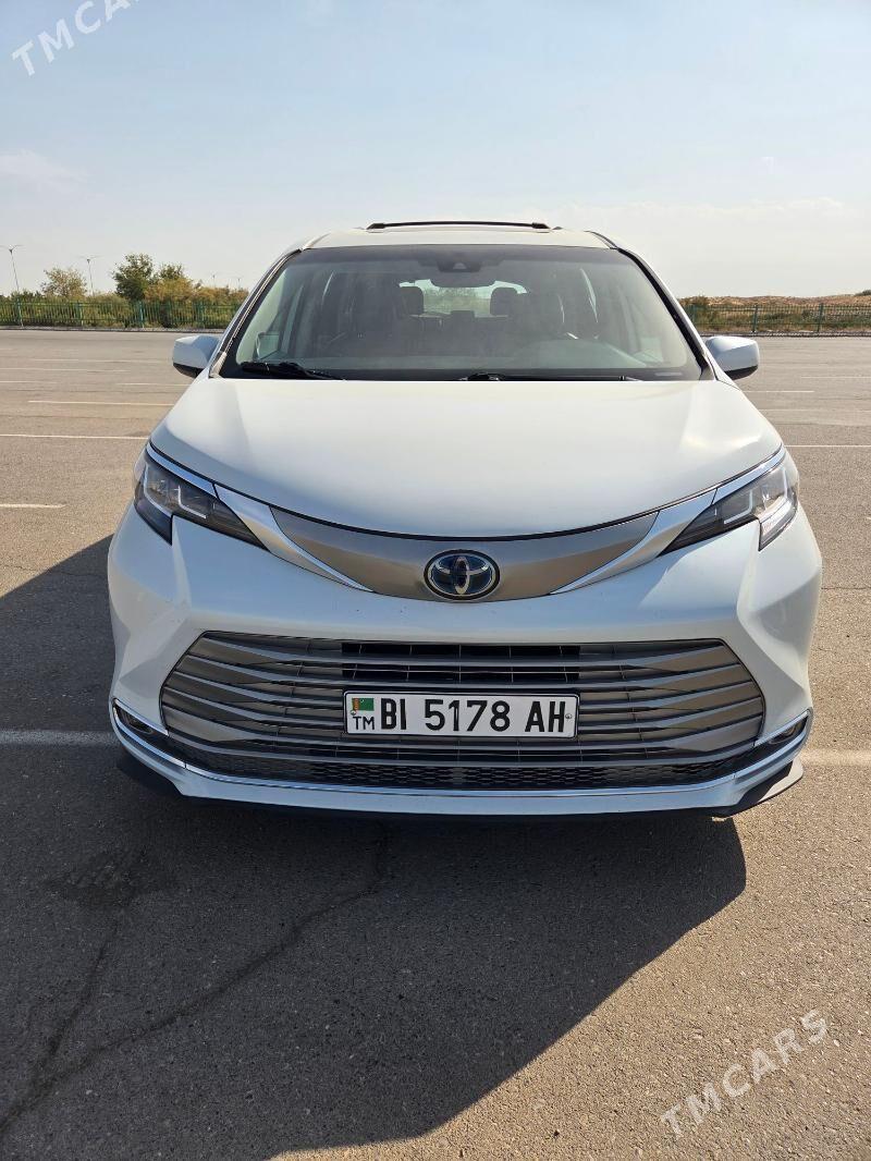 Toyota Sienna 2020 - 570 000 TMT - Ашхабад - img 2