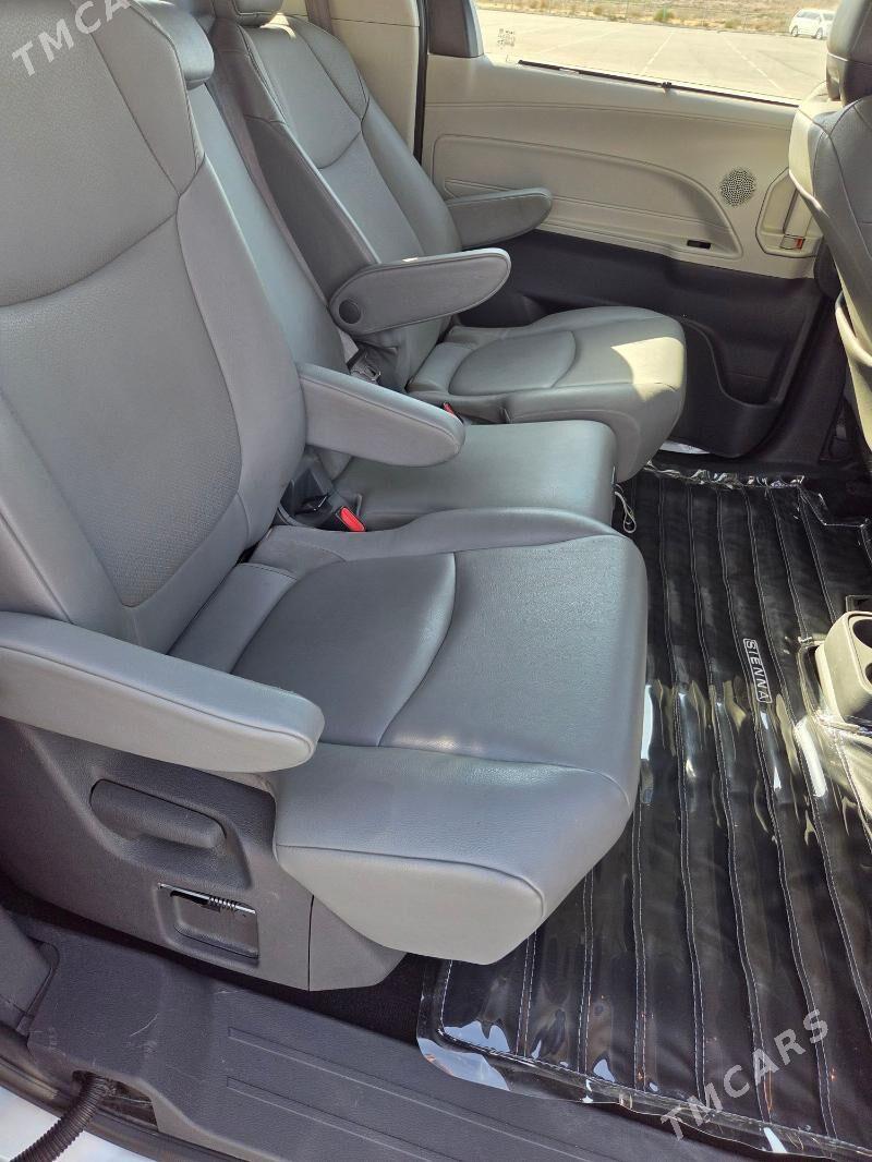 Toyota Sienna 2020 - 570 000 TMT - Ашхабад - img 5
