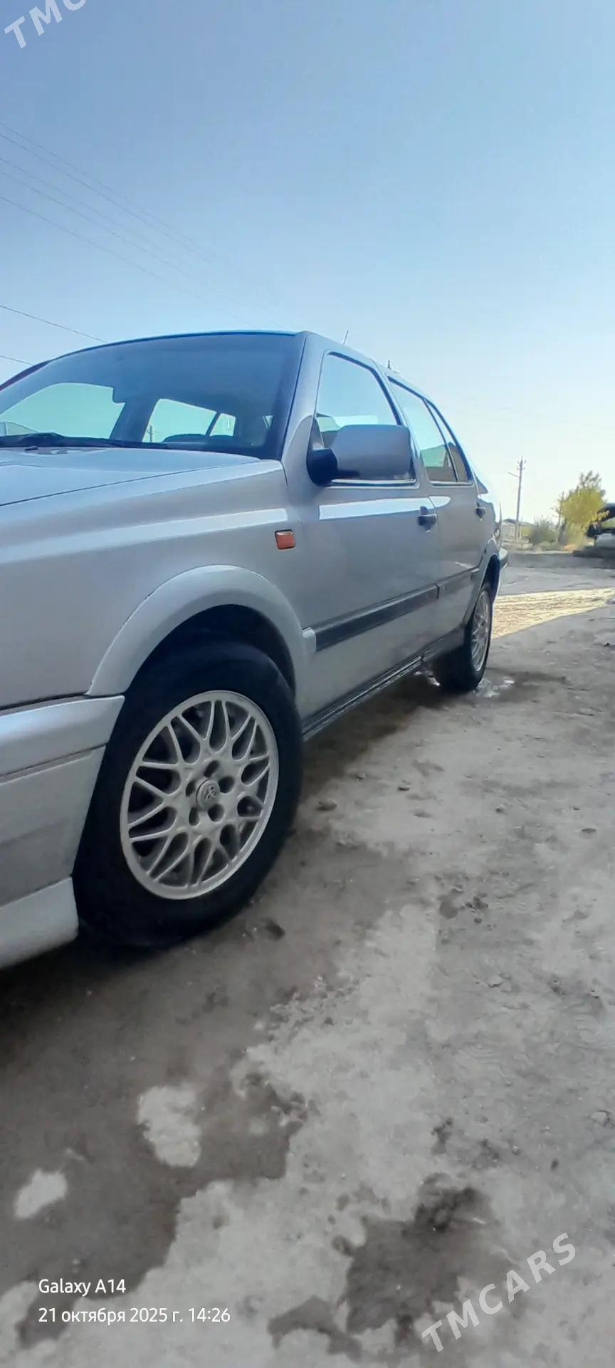 Volkswagen Jetta 1994 - 20 000 TMT - Дашогуз - img 5