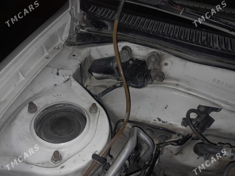 Toyota Corolla 1999 - 75 000 TMT - Çärjew - img 5