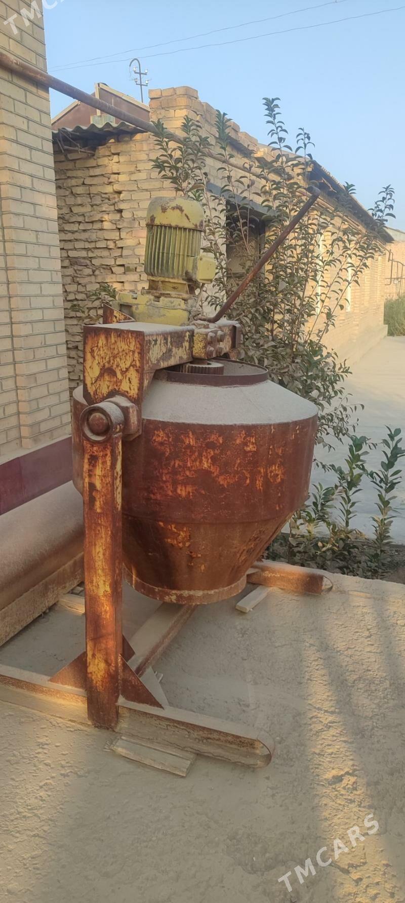 бетон мешалка - Sakar - img 1