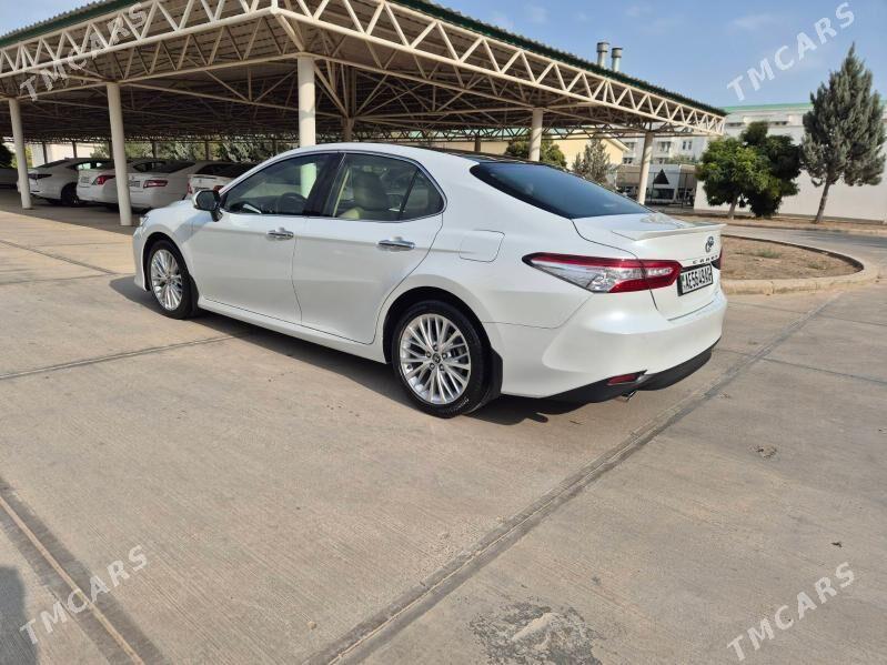 Toyota Camry 2019 - 555 000 TMT - Ашхабад - img 2