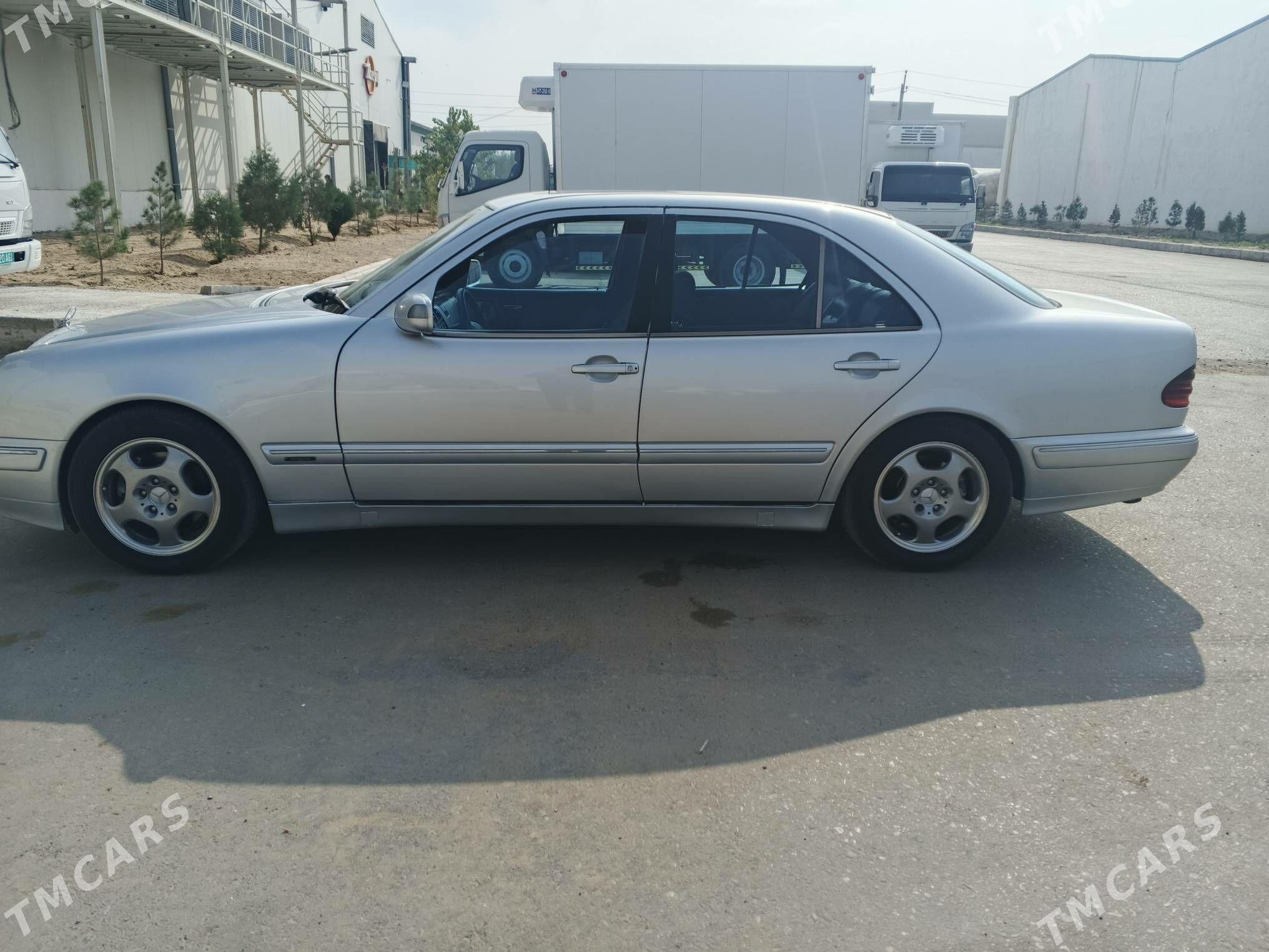Mercedes-Benz E320 2001 - 145 000 TMT - Гызыларбат - img 1