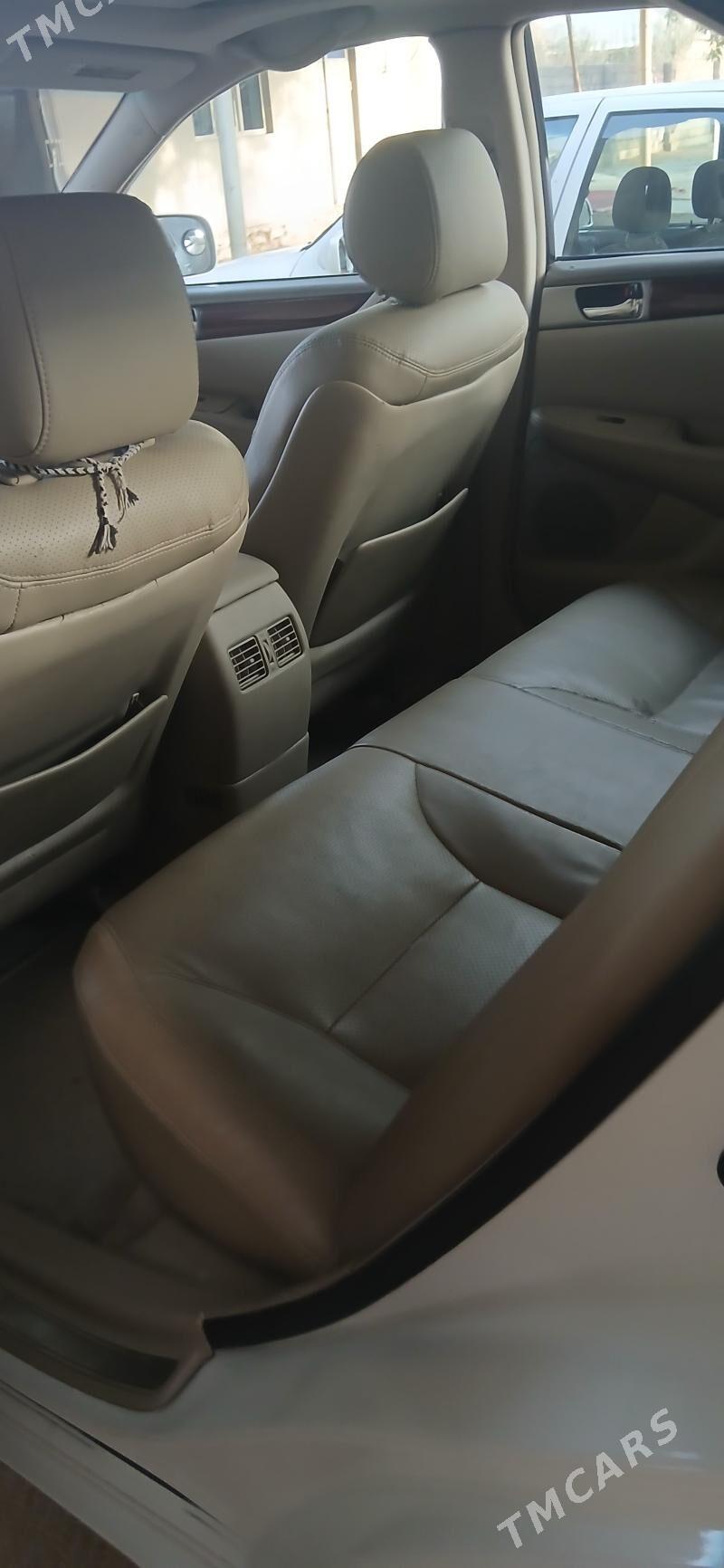 Lexus ES 330 2004 - 170 000 TMT - Кака - img 3