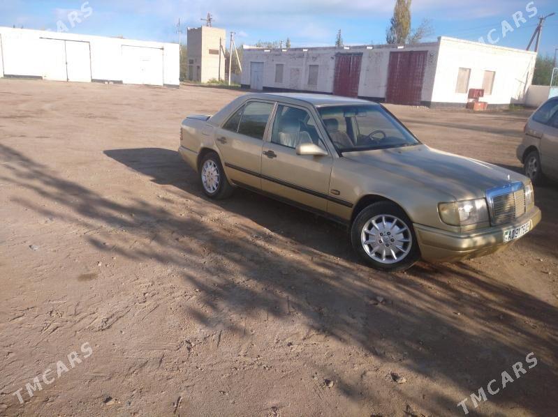 Mercedes-Benz 230E 1985 - 45 000 TMT - Болдумсаз - img 4