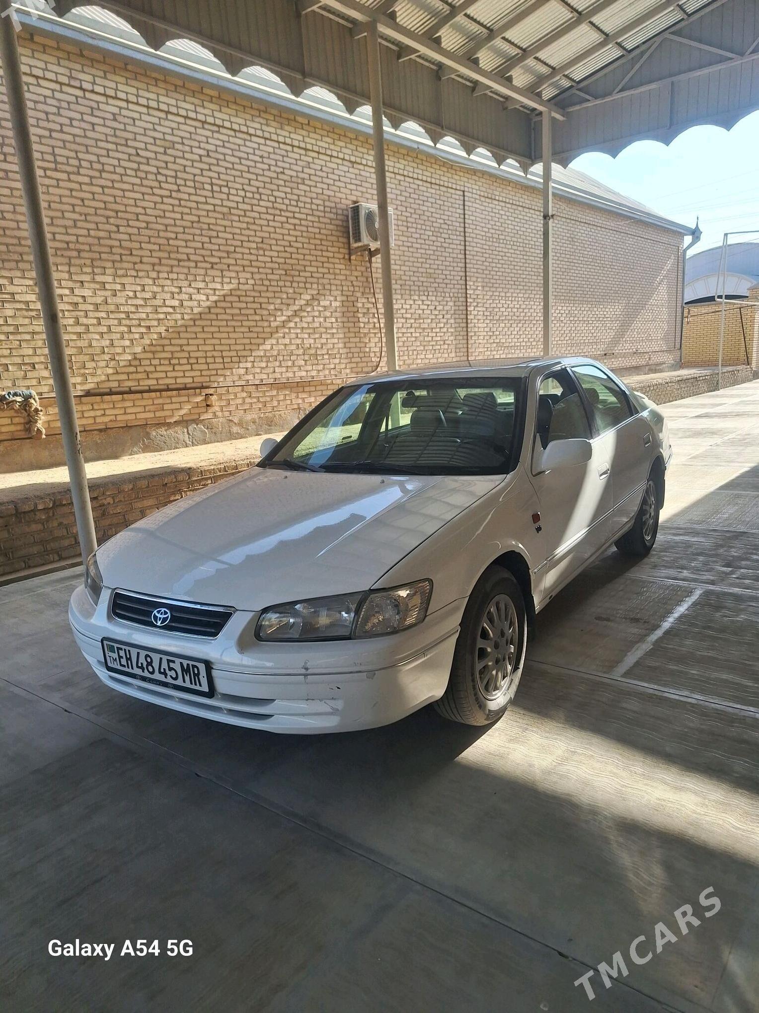 Toyota Camry 1998 - 160 000 TMT - Мары - img 2