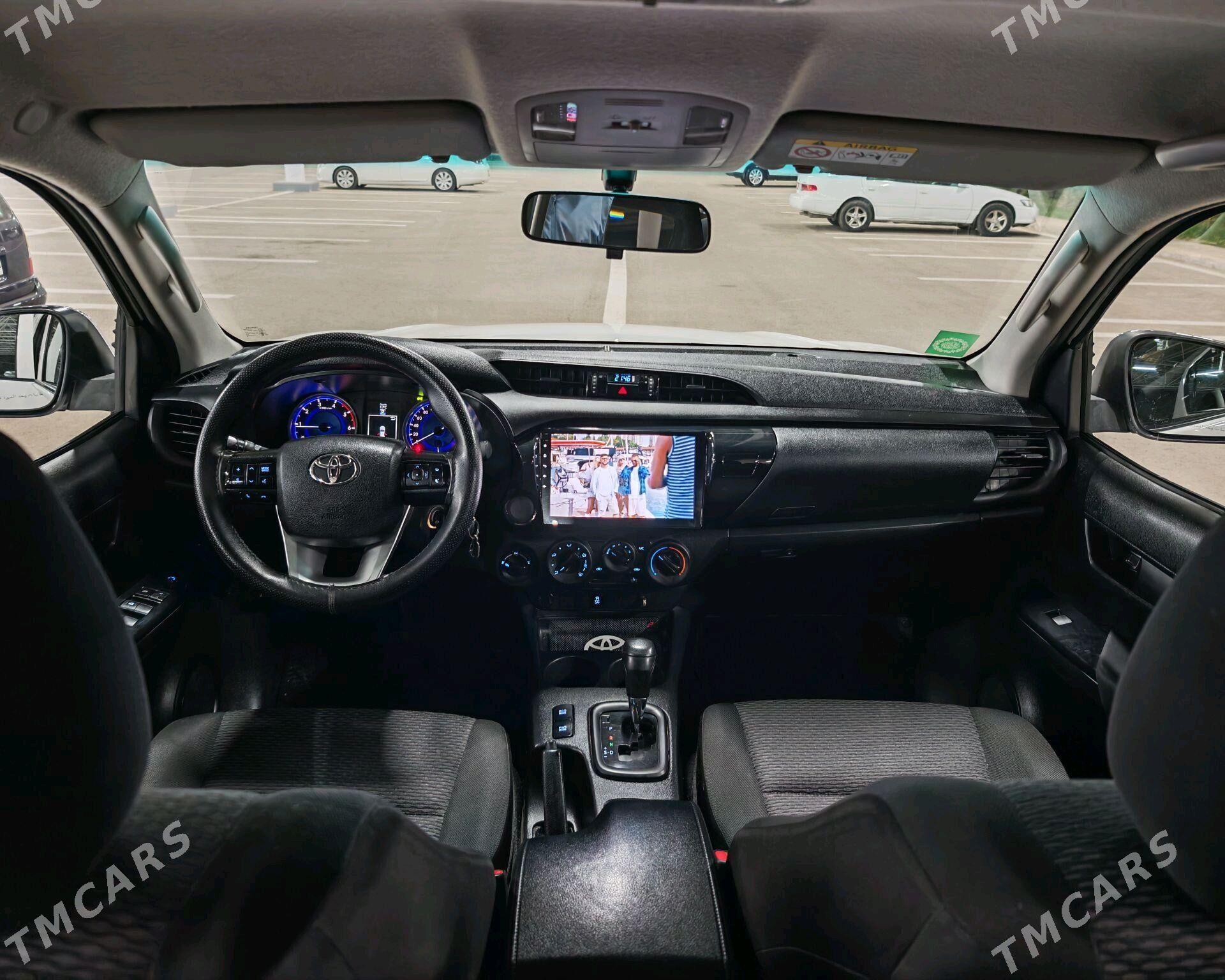 Toyota Hilux 2018 - 445 000 TMT - Türkmenbaşy - img 2