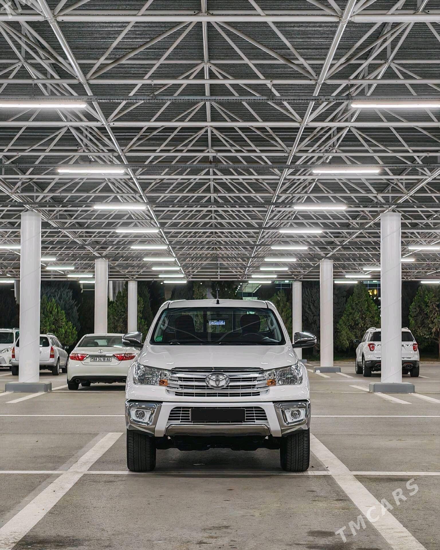 Toyota Hilux 2018 - 445 000 TMT - Türkmenbaşy - img 7