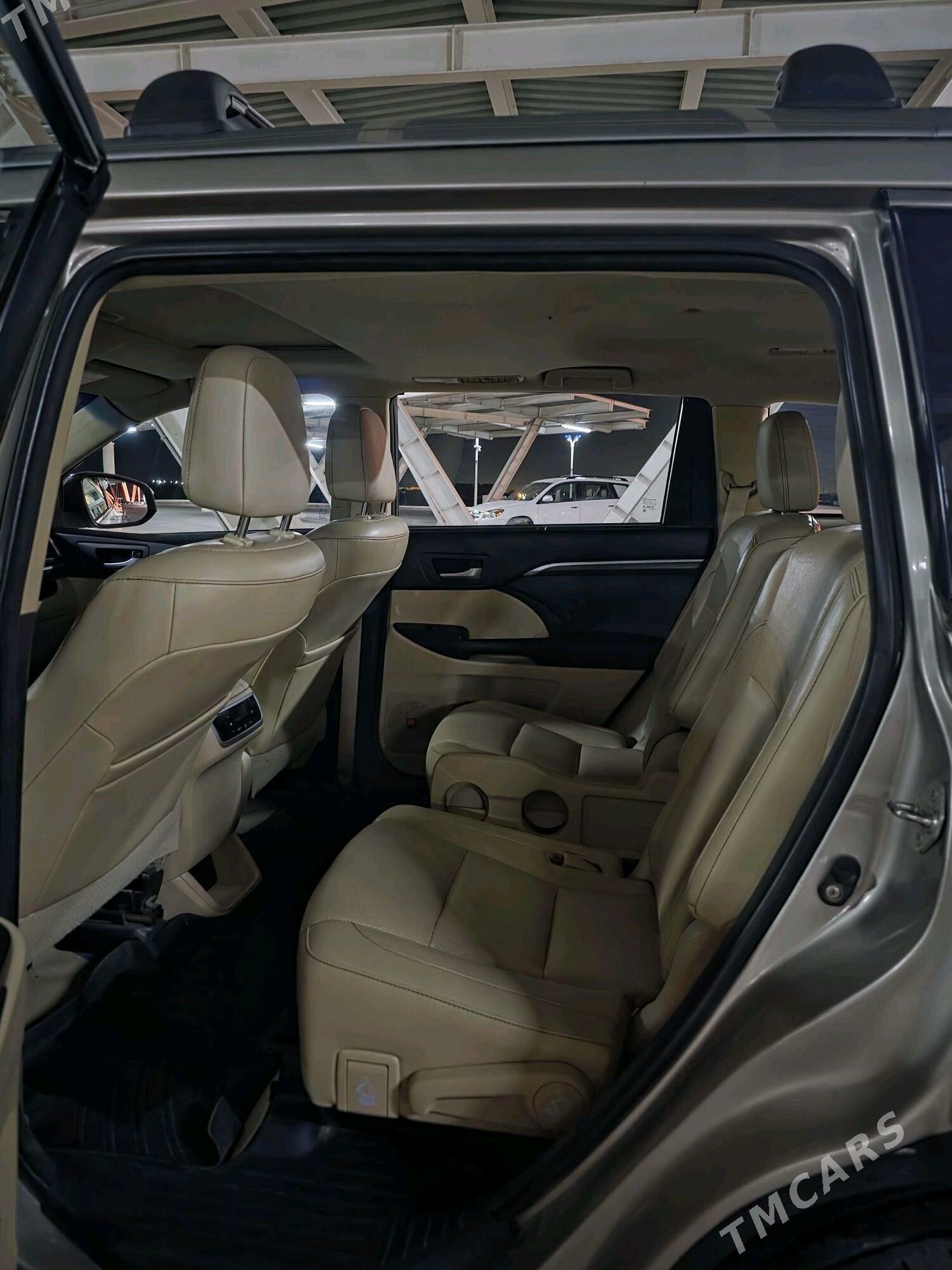 Toyota Highlander 2015 - 380 000 TMT - Türkmenabat - img 8