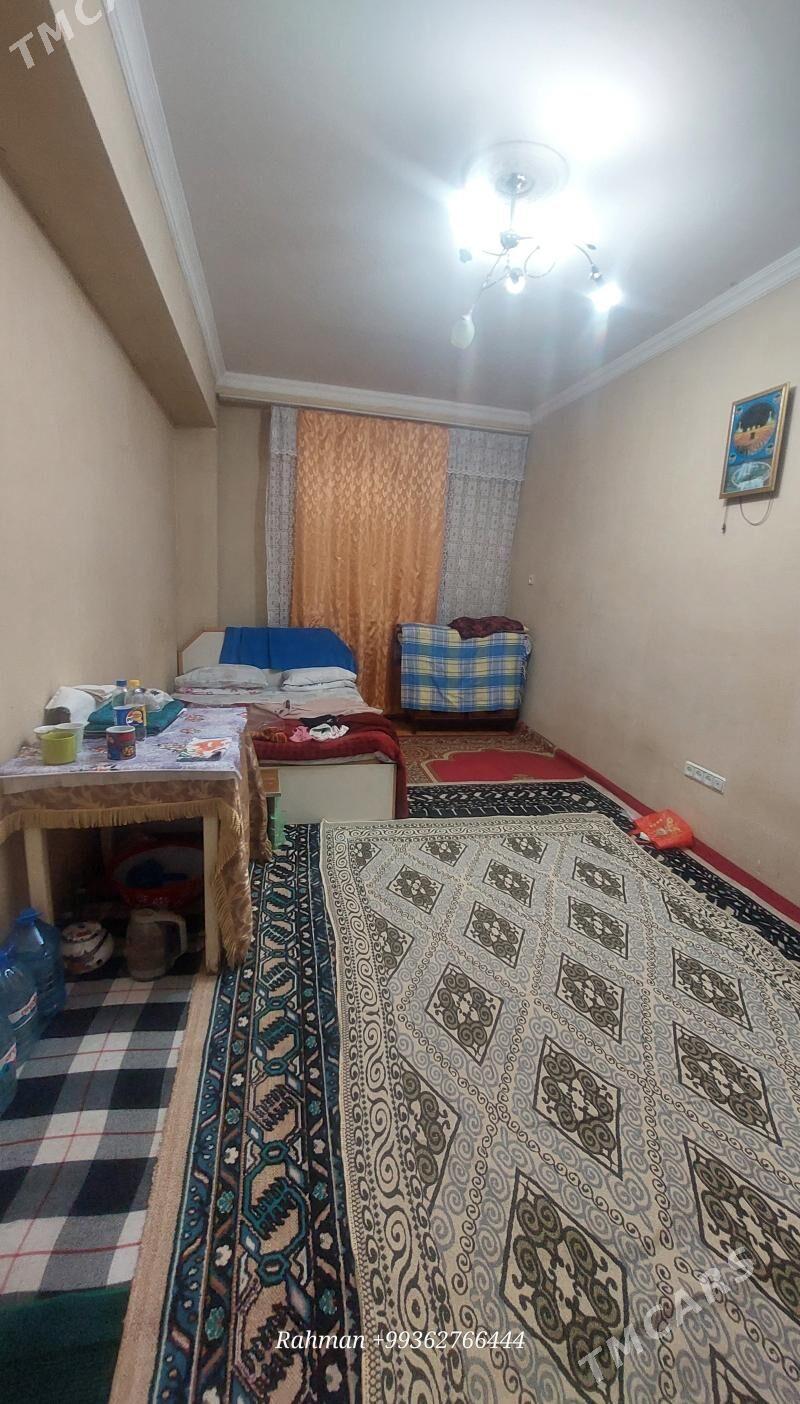 (2588)-AK ALTYN 2-KOMNAT KEPIÇKA 1-ETAJ RAHMAN - Kim raýon - img 2