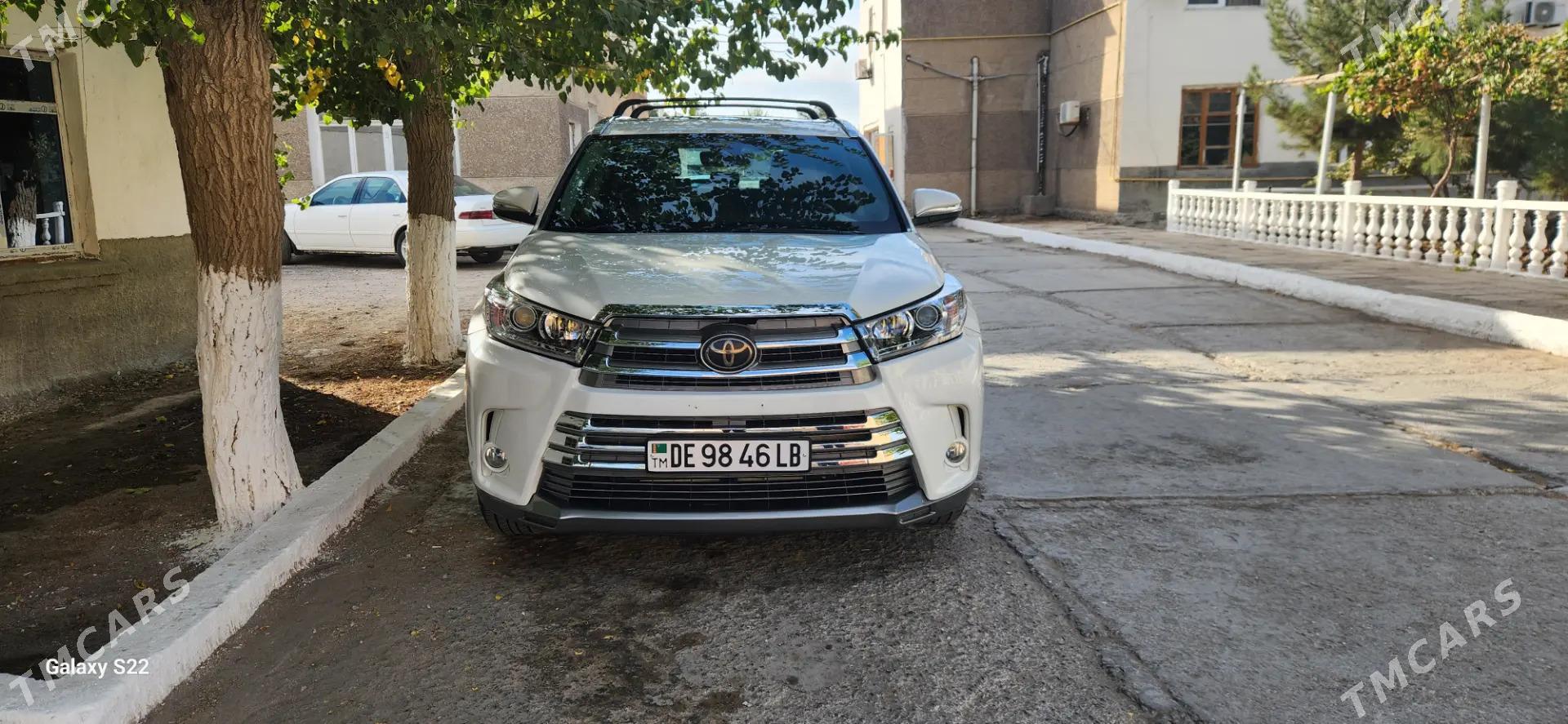 Toyota Highlander 2018 - 500 000 TMT - Türkmenabat - img 5