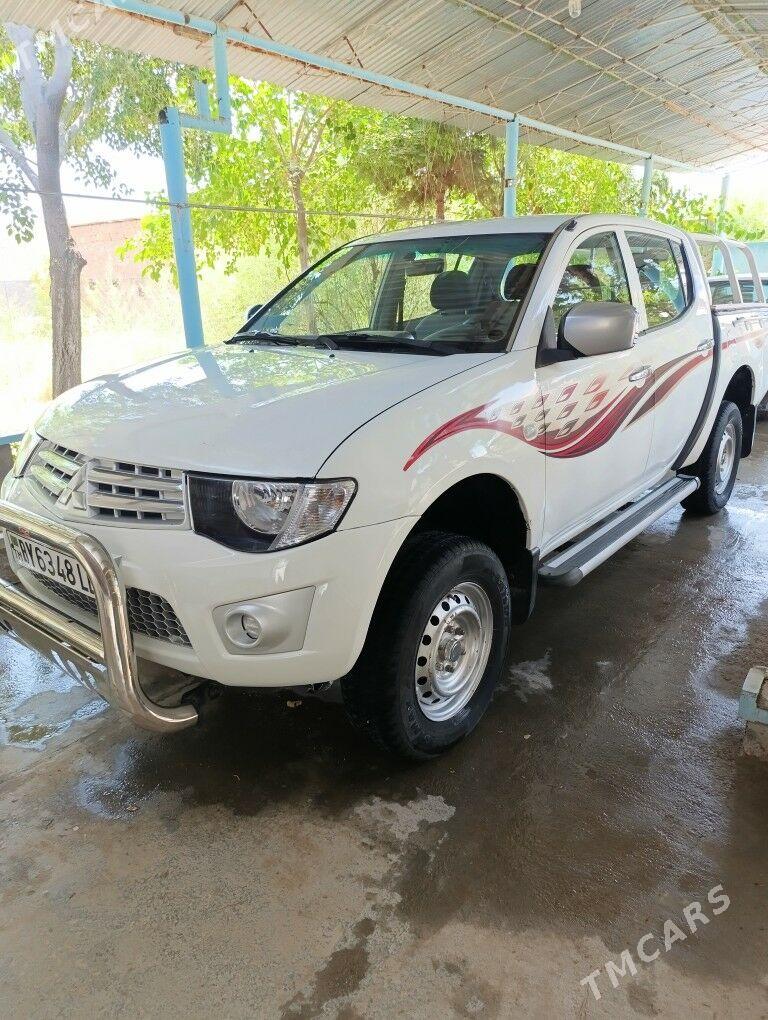 Mitsubishi L200 2011 - 170 000 TMT - Магданлы - img 3
