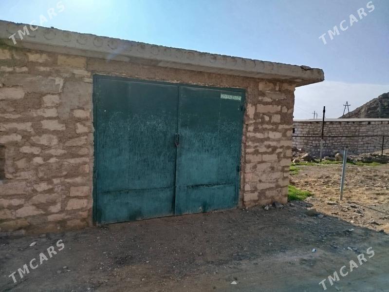 гараж в аренду 73 кв - Türkmenbaşy - img 2