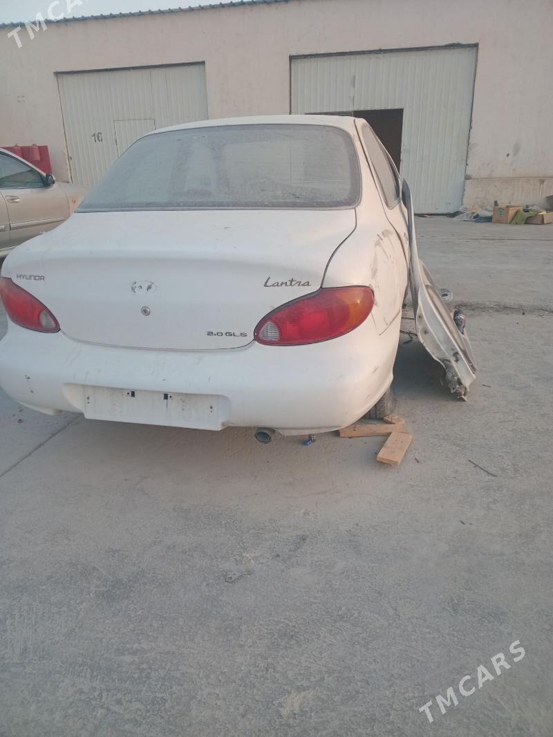Hyundai Elantra 2000 - 10 000 TMT - Бузмеин - img 3