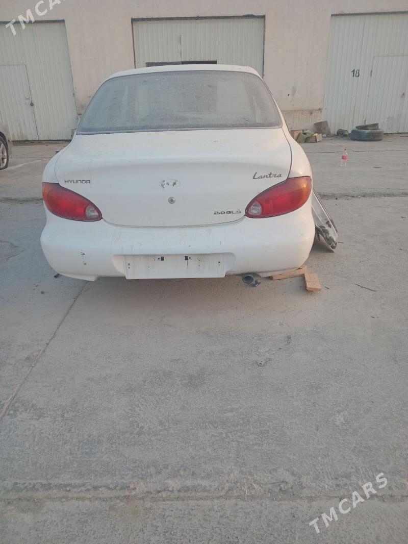 Hyundai Elantra 2000 - 10 000 TMT - Бузмеин - img 9