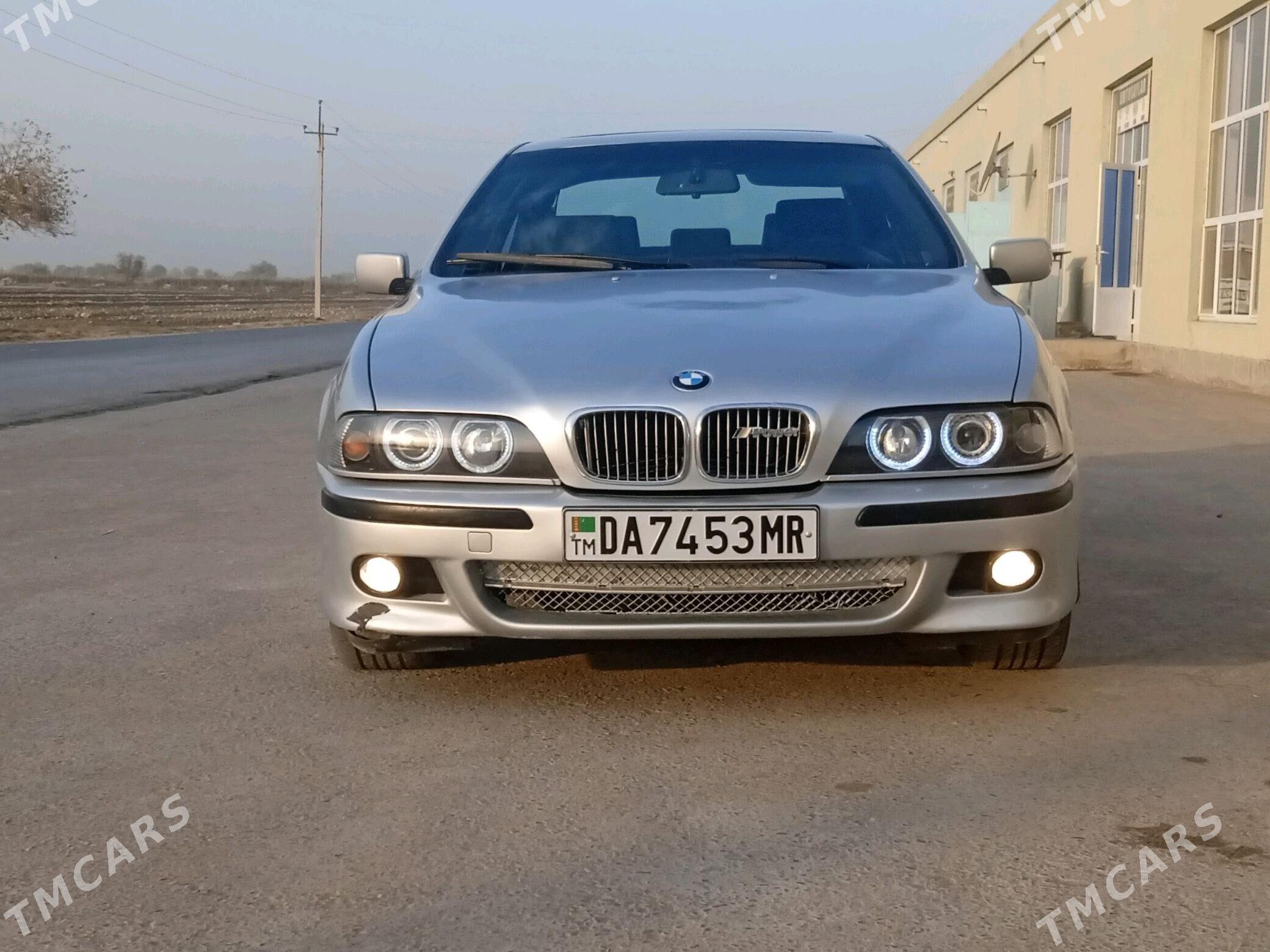 BMW E39 2002 - 120 000 TMT - Мары - img 1