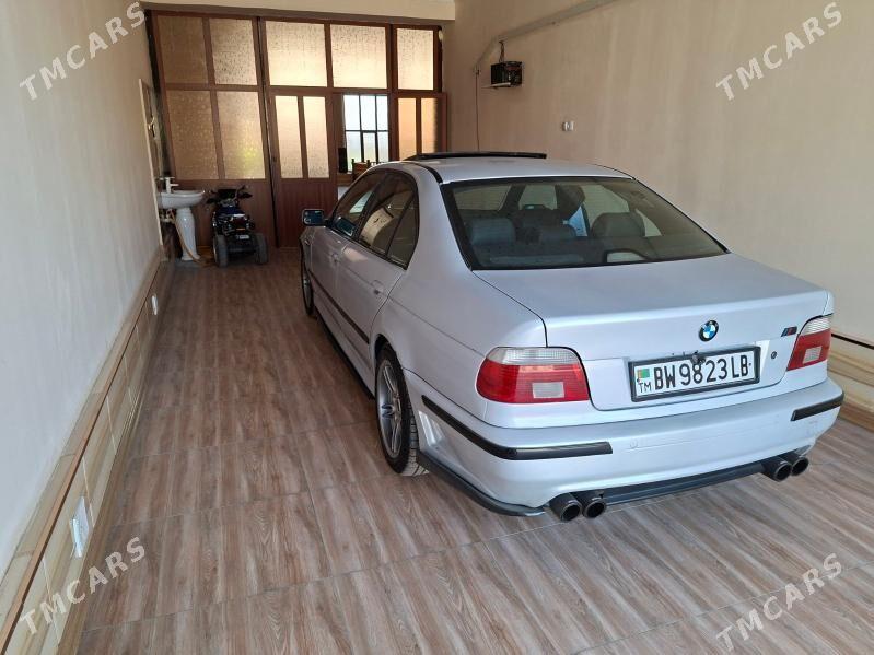 BMW E39 2003 - 130 000 TMT - Türkmenabat - img 7