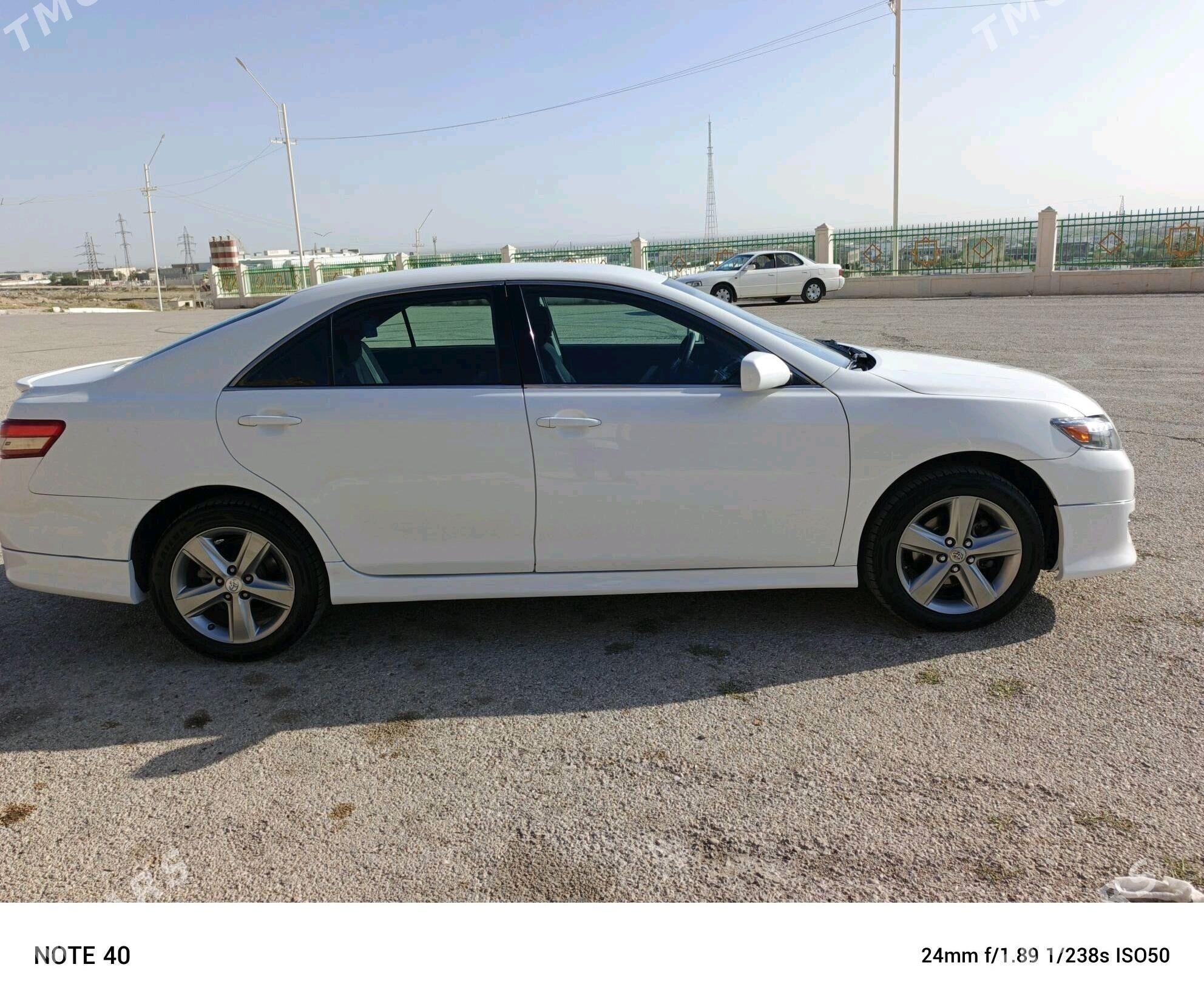 Toyota Camry 2010 - 190 000 TMT - Балканабат - img 2