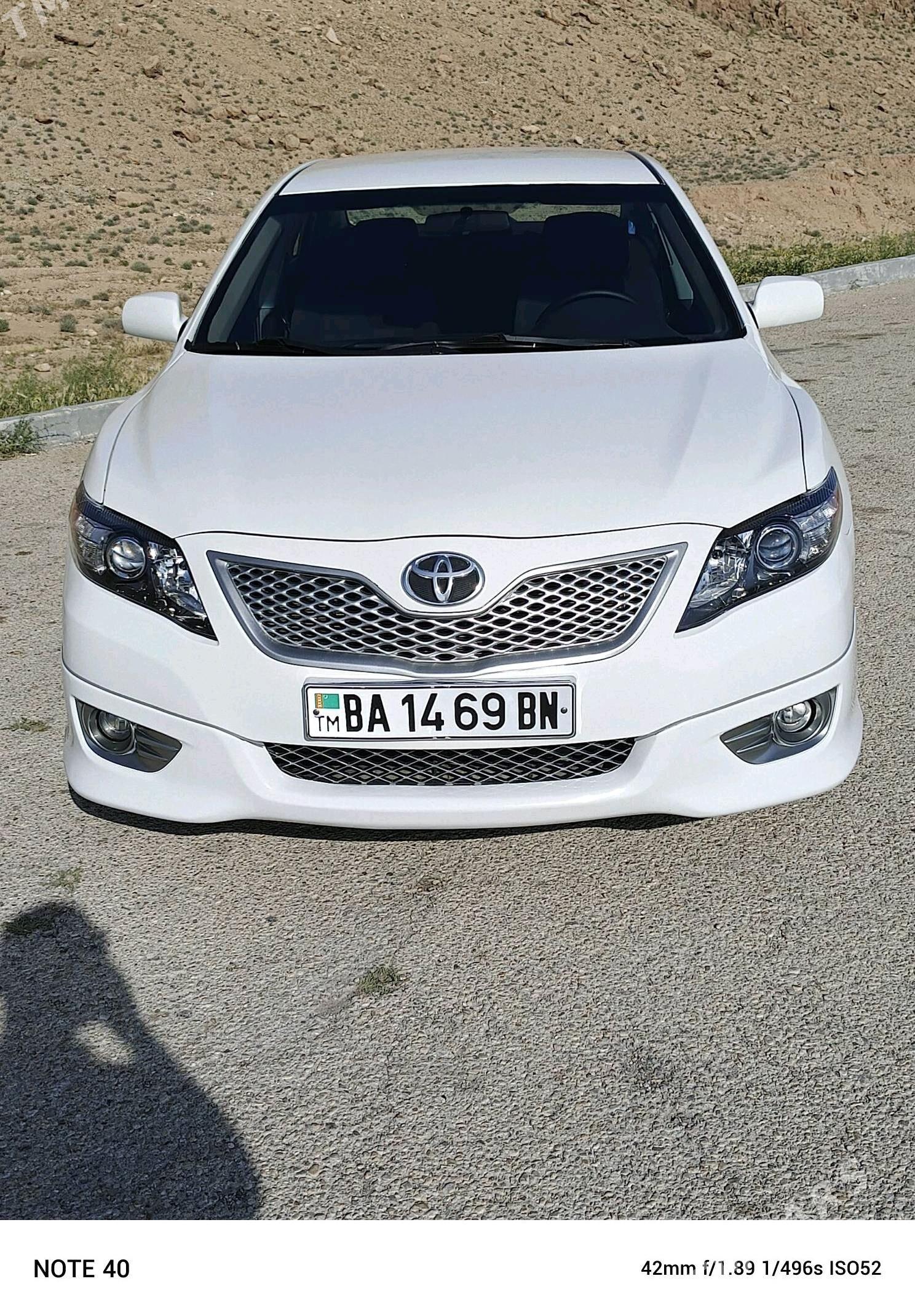 Toyota Camry 2010 - 190 000 TMT - Балканабат - img 3