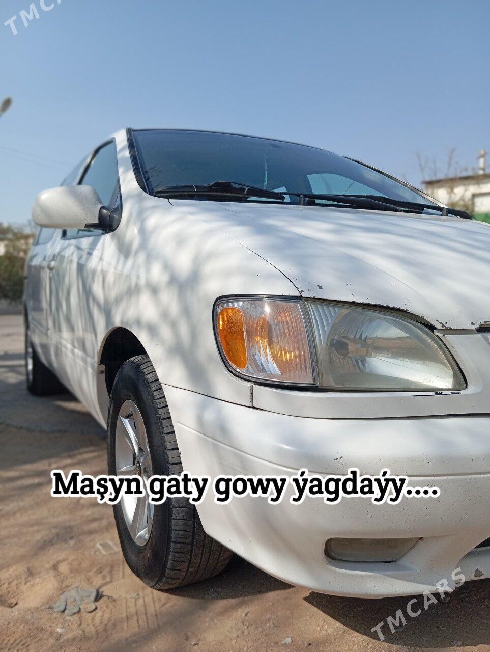 Toyota Sienna 2000 - 180 000 TMT - Туркменбаши - img 1