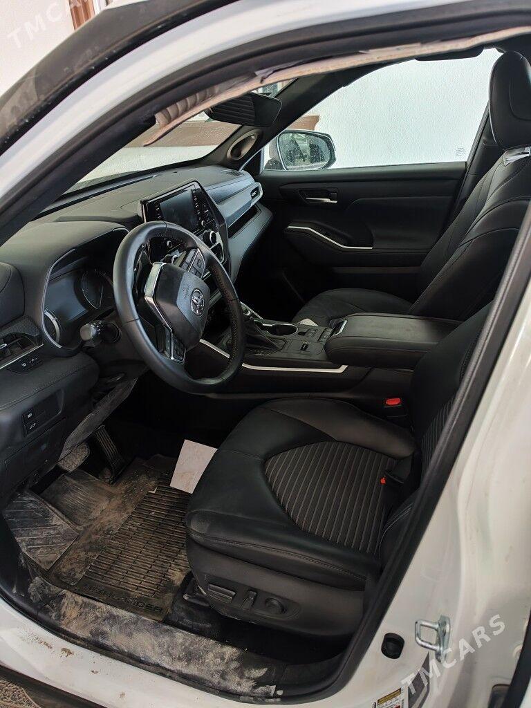 Toyota Highlander 2021 - 530 000 TMT - Мары - img 2