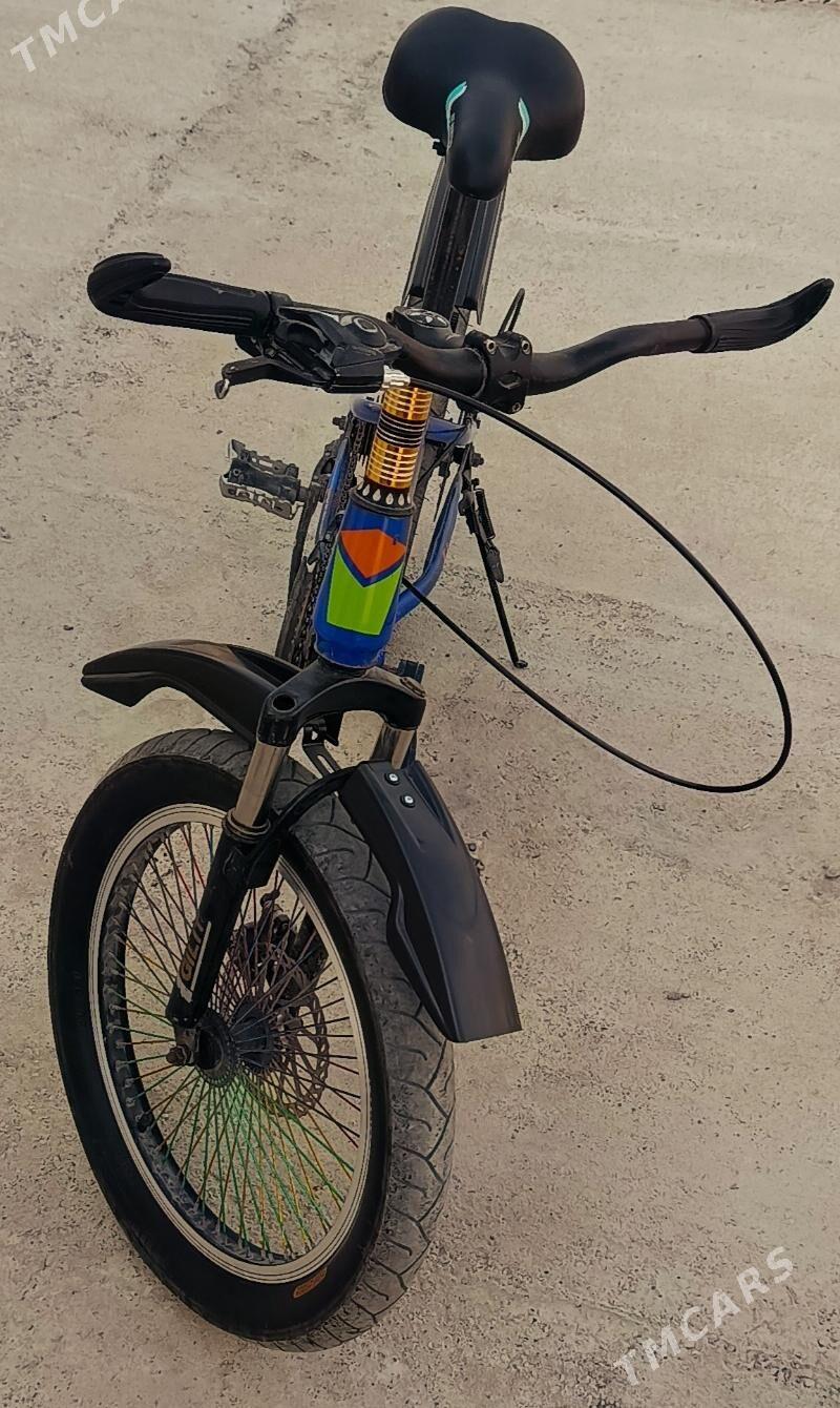 turbo 20x3.0 - Ýaşlyk - img 1