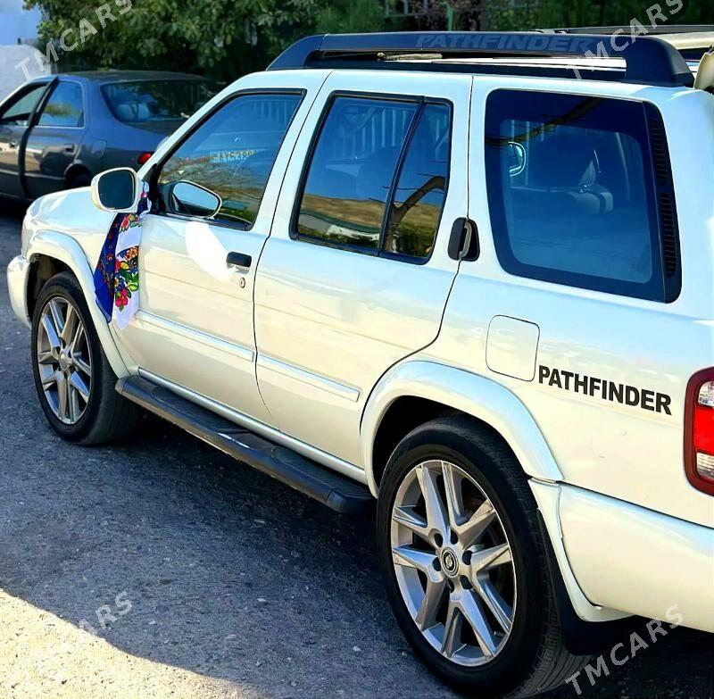 Nissan Pathfinder 2002 - 125 000 TMT - Туркменбаши - img 2