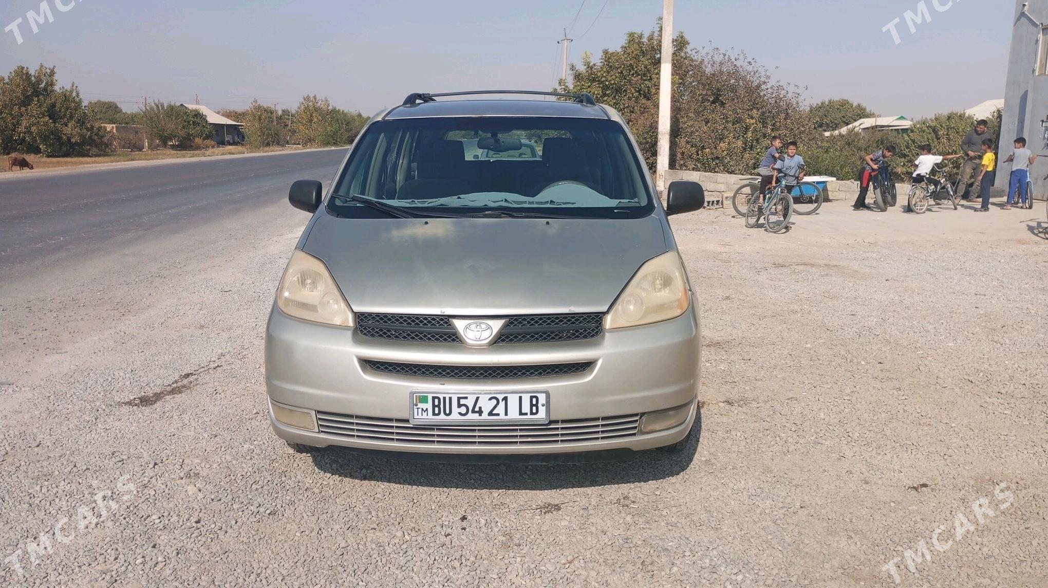 Toyota Sienna 2005 - 230 000 TMT - Dostluk - img 3