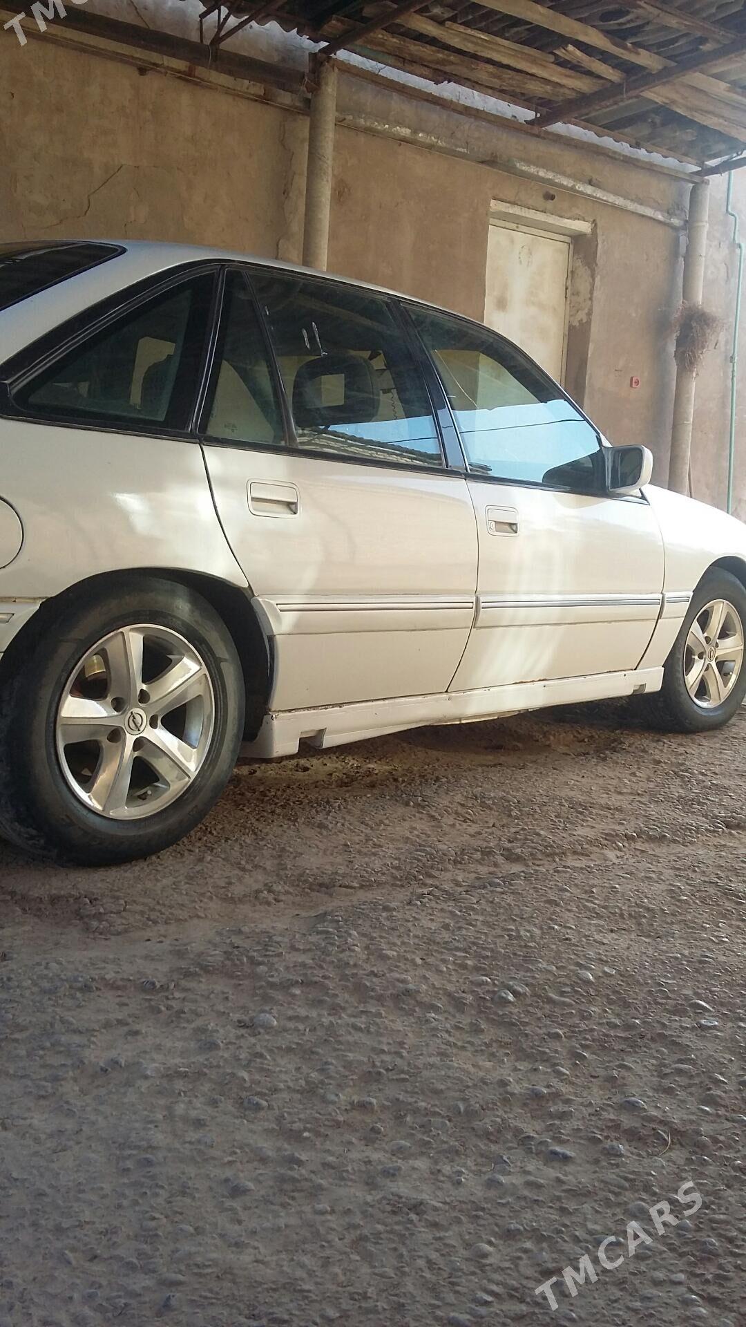 Opel Signum 1993 - 13 000 TMT - Теджен - img 7
