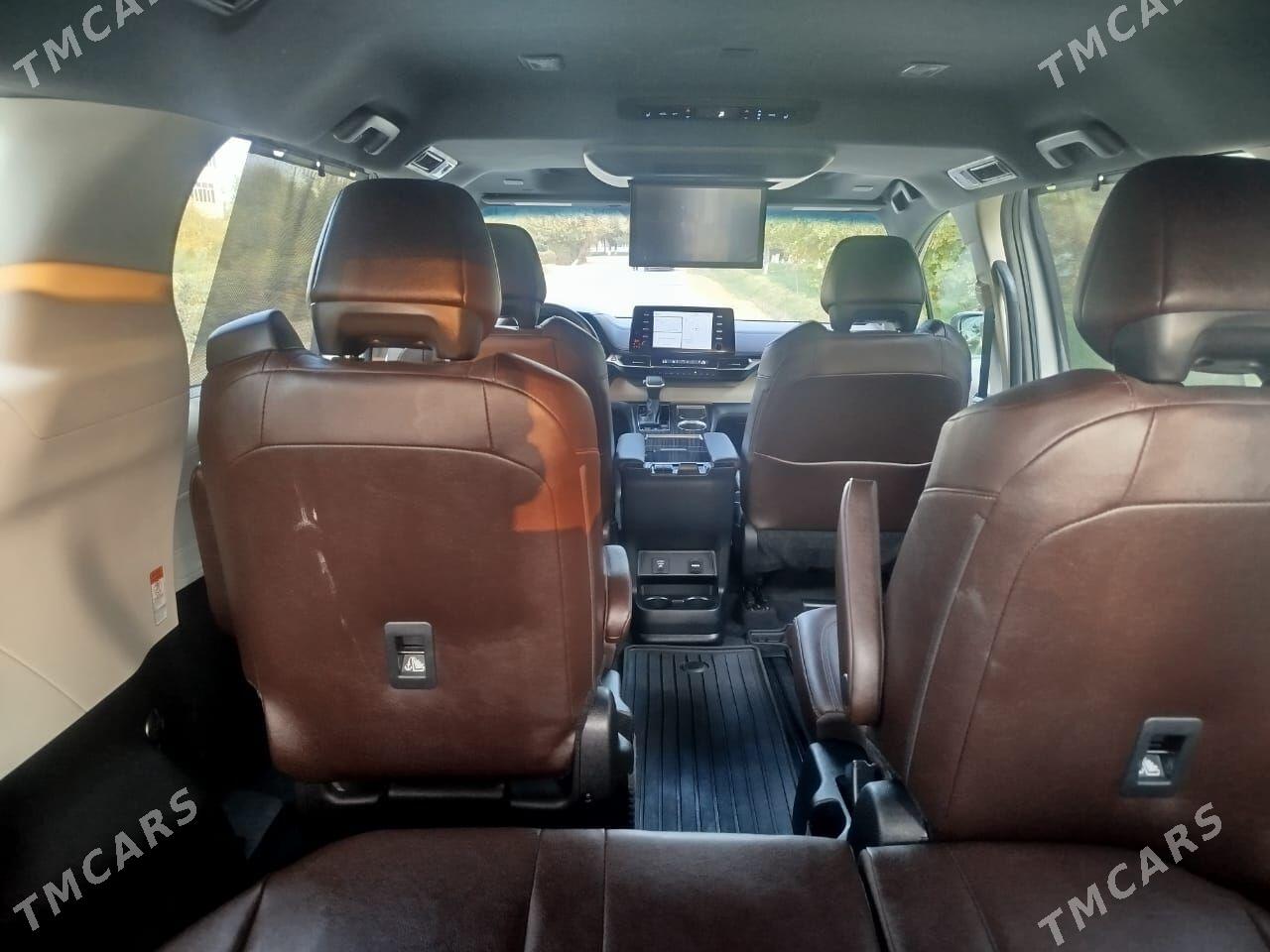 Toyota Sienna 2023 - 820 000 TMT - Türkmenabat - img 9