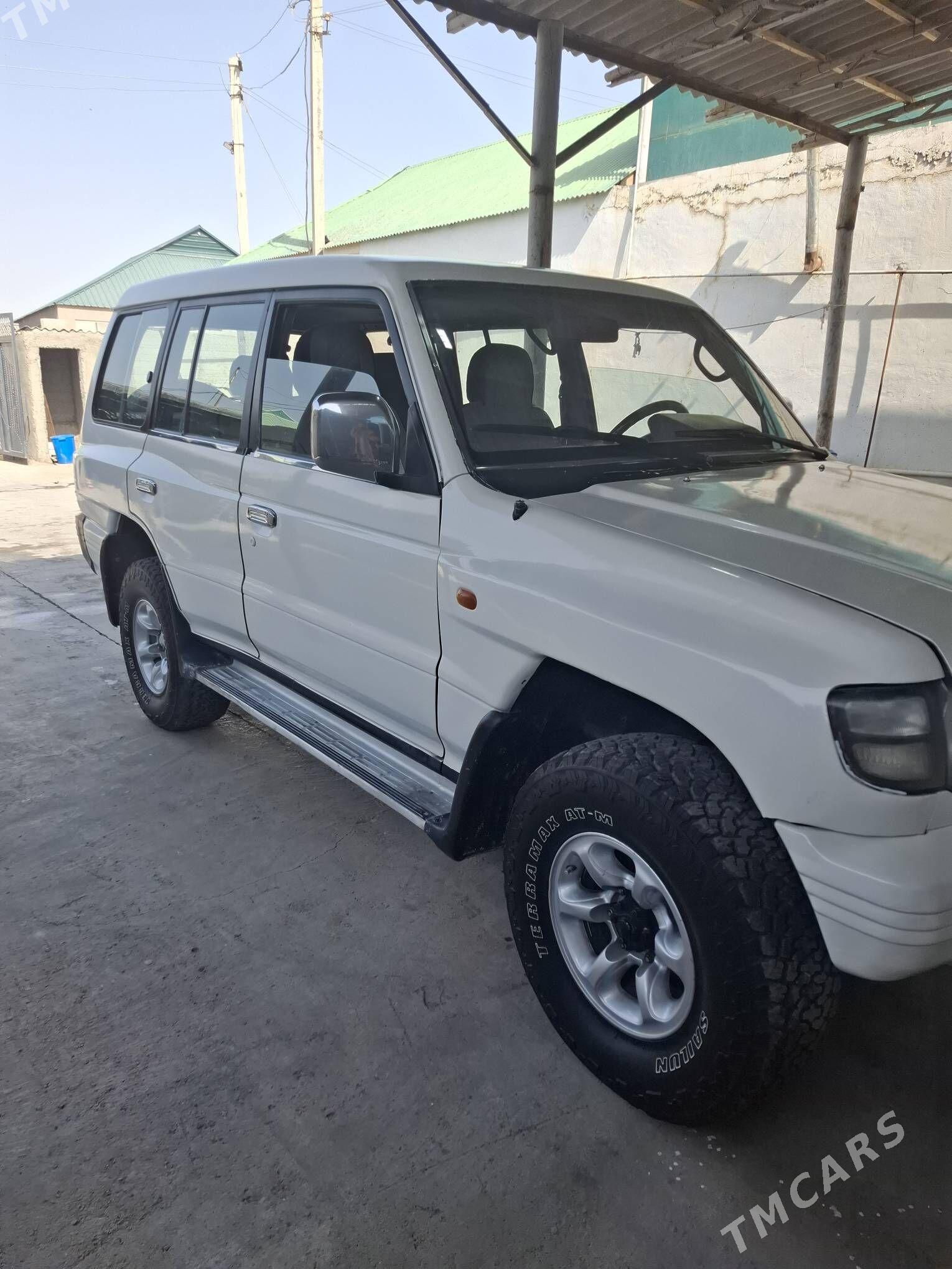 Mitsubishi Pajero 1998 - 50 000 TMT - Бахарден - img 3