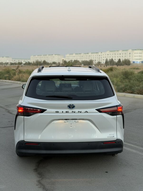 Toyota Sienna 2021 - 505 000 TMT - Aşgabat - img 1