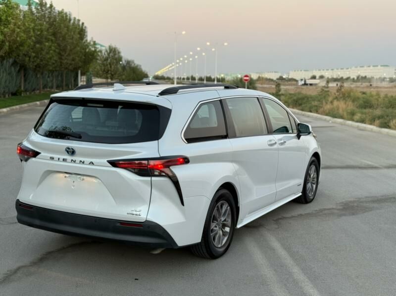 Toyota Sienna 2021 - 505 000 TMT - Aşgabat - img 3