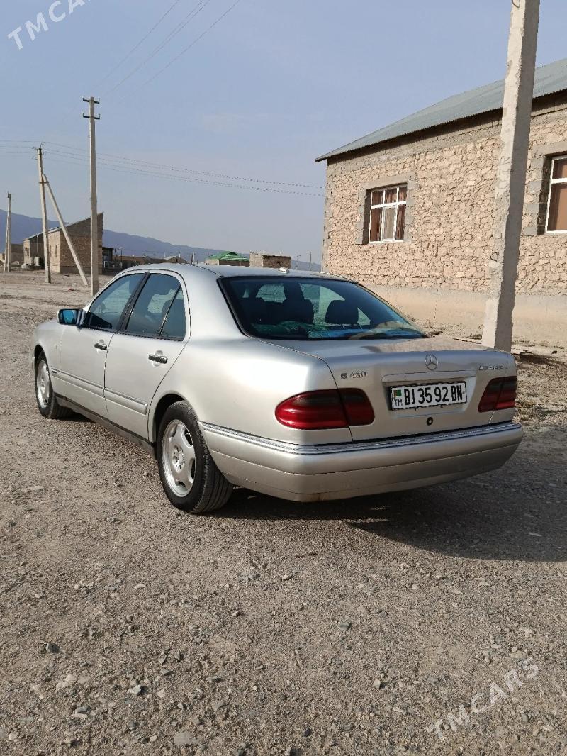 Mercedes-Benz E430 1999 - 110 000 TMT - Гызыларбат - img 4