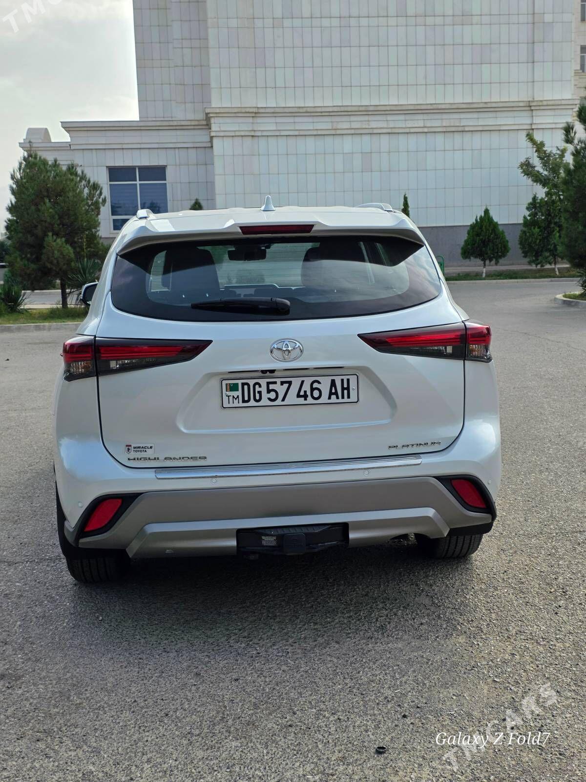 Toyota Highlander 2024 - 910 000 TMT - Ашхабад - img 4