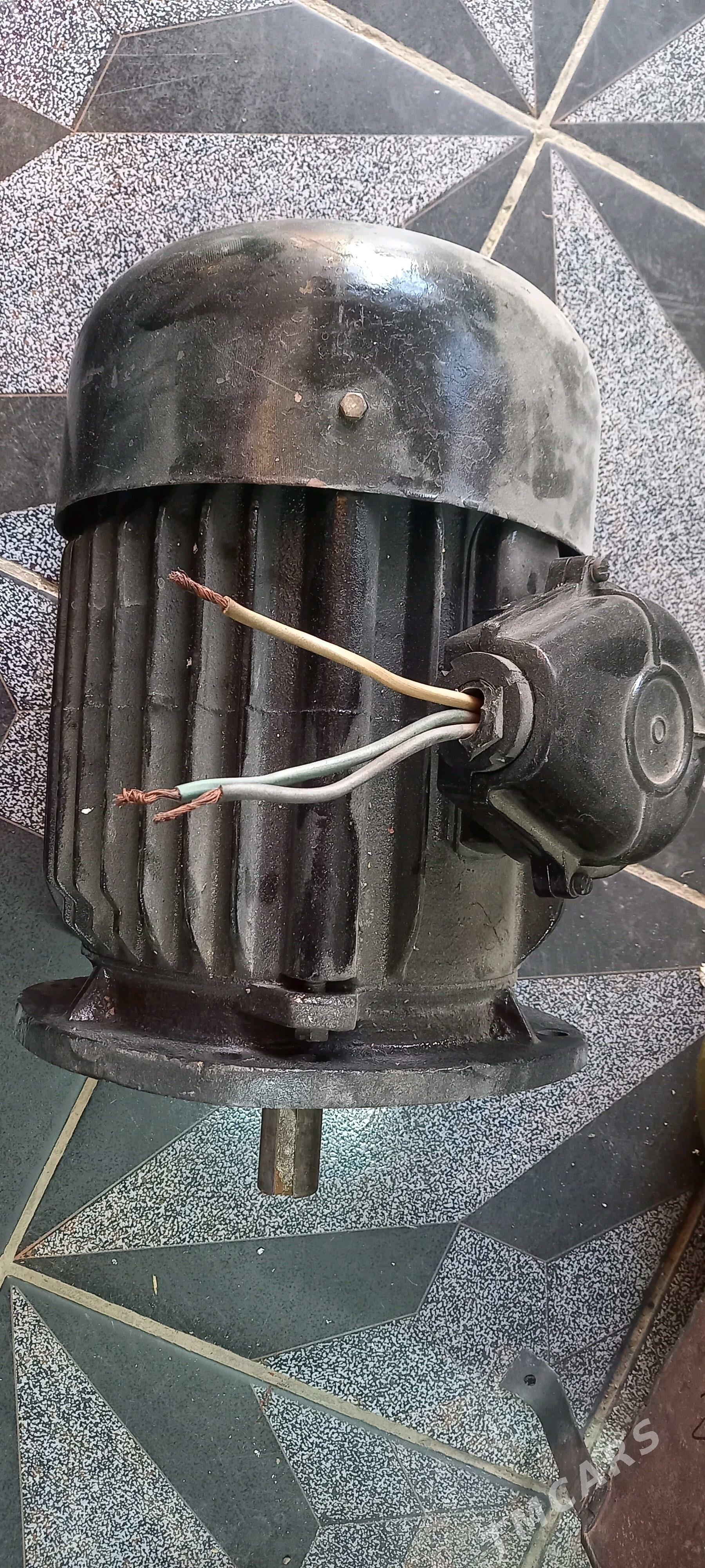dwigatel mator elektromator - Tejen - img 1