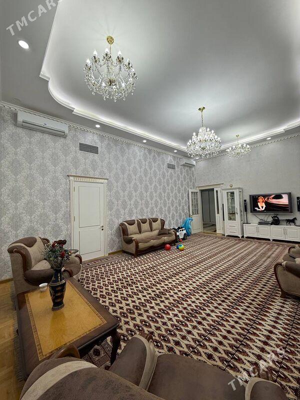ПОДВОЙСКАЯ 5 ком 210м2 5 этаж - Podwoýski köç. (Bitarap Türkmenistan şaýoly) - img 1