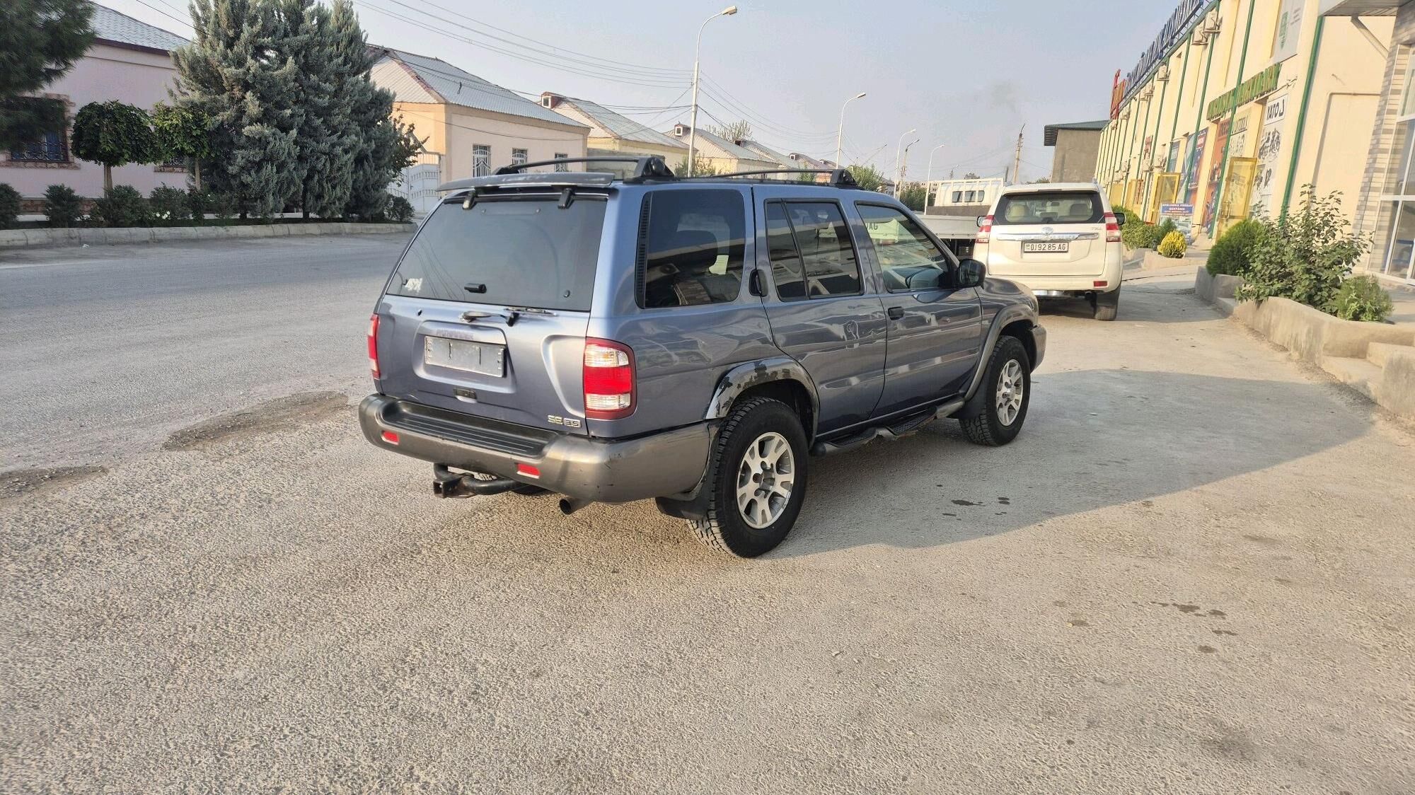 Nissan Pathfinder 2000 - 120 000 TMT - Bäherden - img 6