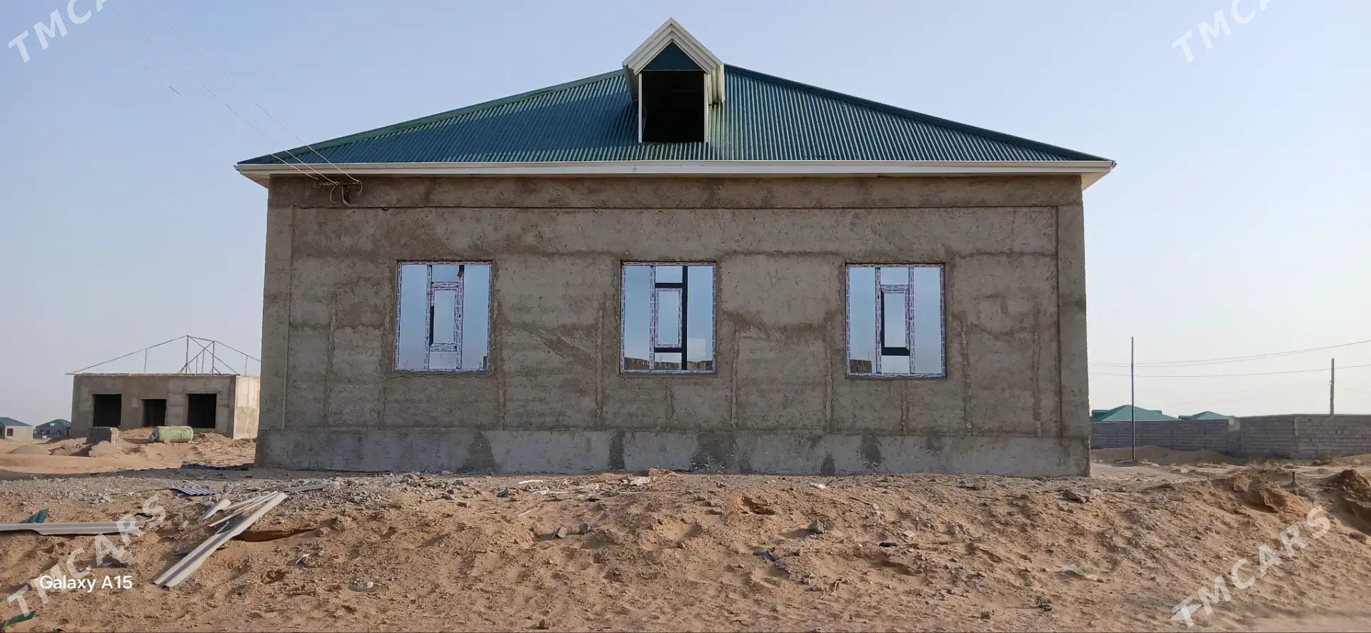 Öñaldy 4 komnat - Ak bugdaý etraby - img 1