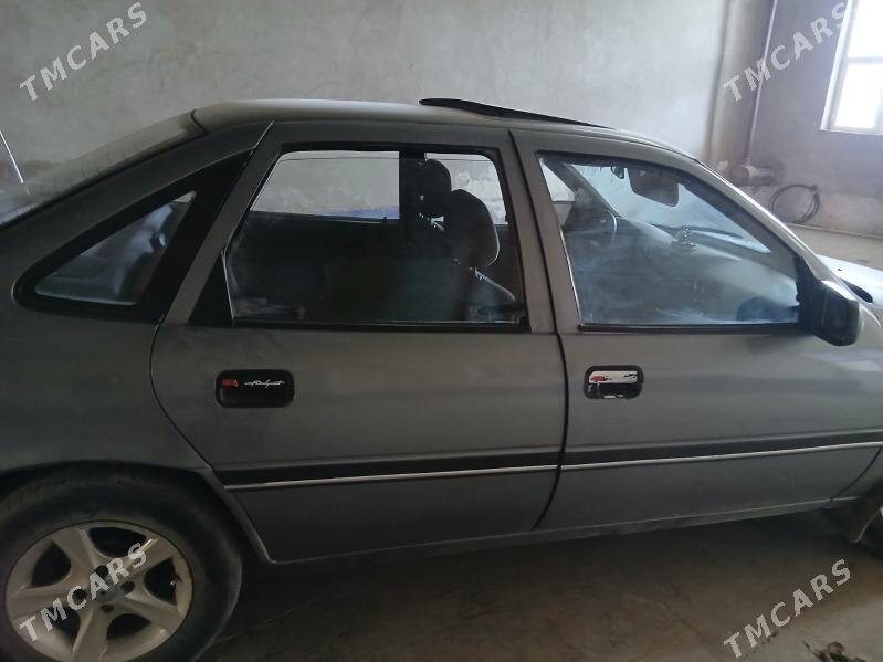 Opel Vectra 1992 - 35 000 TMT - Чарджоу - img 2