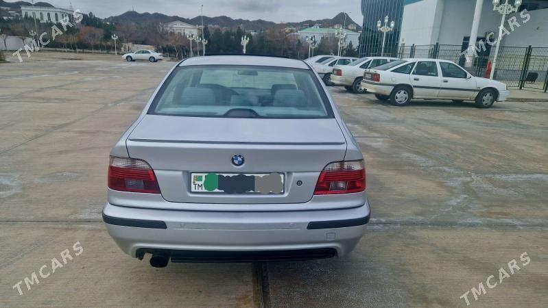 BMW E39 2002 - 125 000 TMT - Türkmenbaşy - img 5