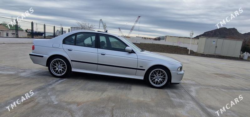 BMW E39 2002 - 125 000 TMT - Türkmenbaşy - img 4