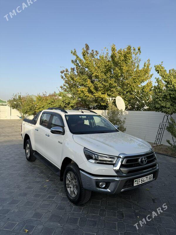 Toyota Hilux 2024 - 583 000 TMT - Ашхабад - img 3